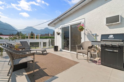630 Thacker Avenue, Hope, BC 