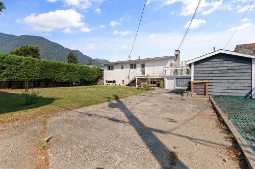 630 Thacker Avenue, Hope, BC 