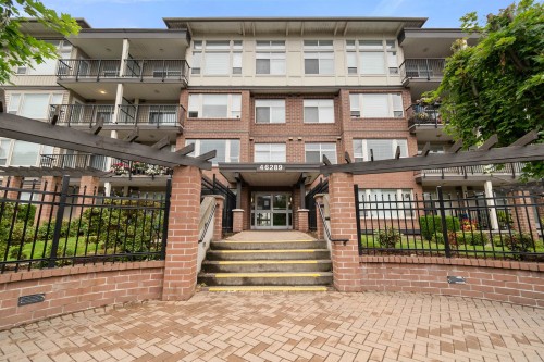 206-46289 Yale Road, Chilliwack, BC 