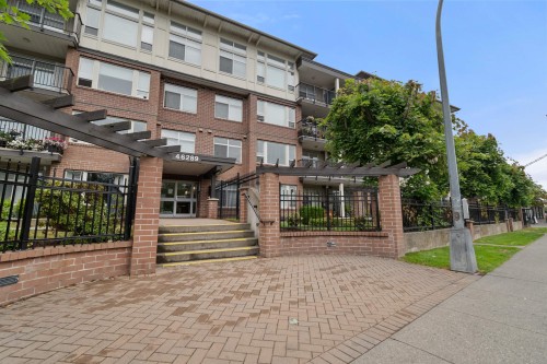 206-46289 Yale Road, Chilliwack, BC 