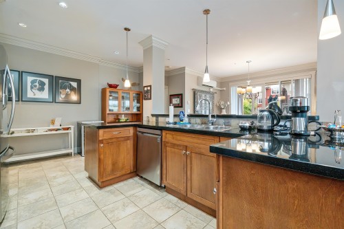 211B-45595 Tamihi Way, Chilliwack, BC 