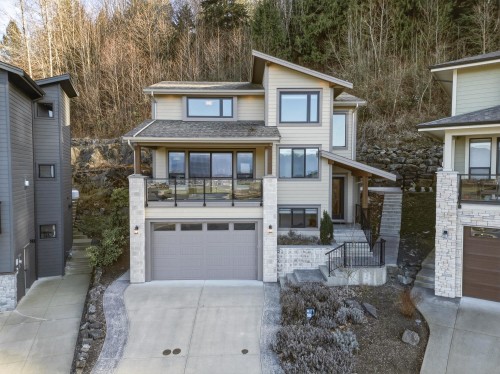 50-50778 Ledgestone Place  Chilliwack, BC V2P 0E7