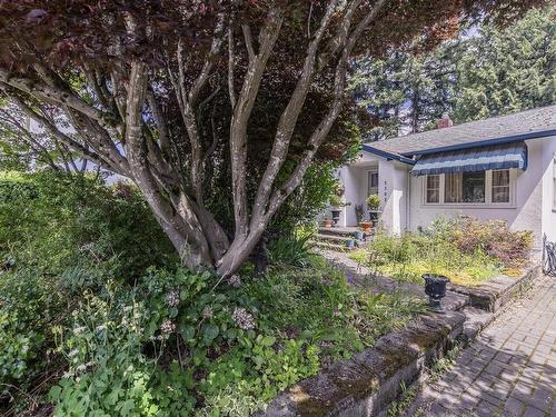 2302 Hillside Drive, Abbotsford, BC 