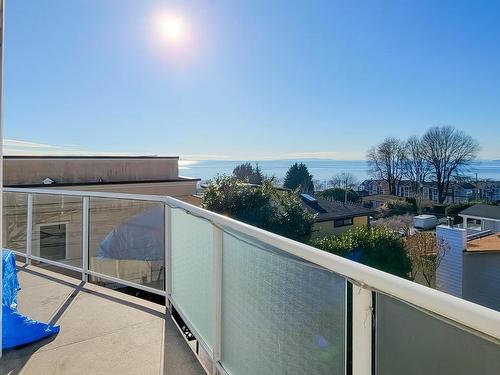 14918 Buena Vista Avenue, White Rock, BC 