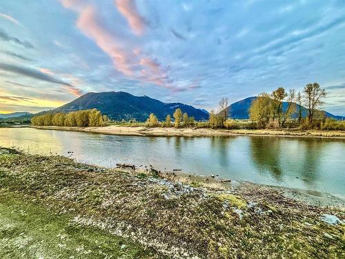 8131 S River Road, Mission, BC 