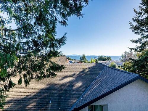 5 1450 Vidal Street, White Rock, BC 