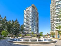 201 15152 RUSSELL AVENUE  White Rock, BC V4B 0A3