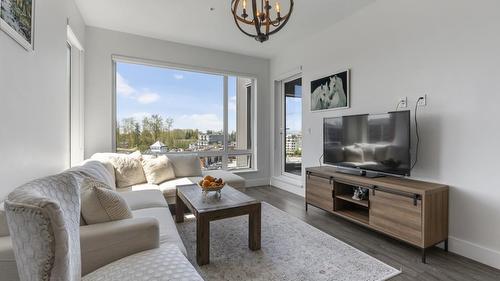 A410 20727 Willoughby Town Center Drive, Langley, BC 