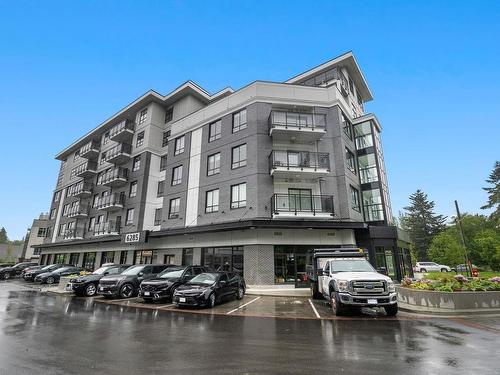 603 6285 King George Boulevard, Surrey, BC 