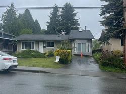 15835 RUSSELL AVENUE  White Rock, BC V4B 2S5