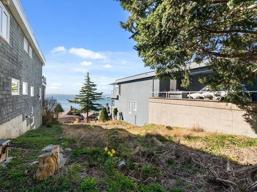 15276 Columbia Avenue, White Rock, BC 