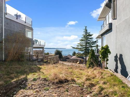 15276 Columbia Avenue, White Rock, BC 