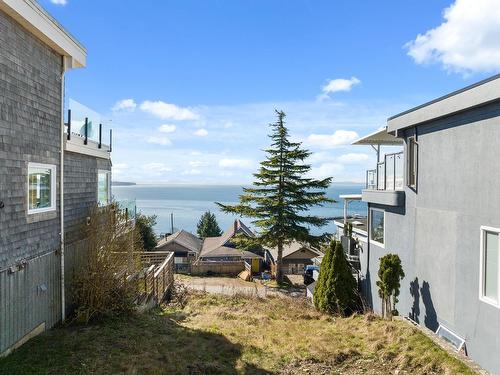 15276 Columbia Avenue, White Rock, BC 