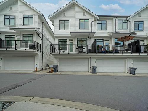 18 17557 100 Avenue, Surrey, BC 