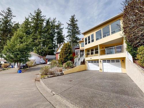 15525 Vista Drive, White Rock, BC 