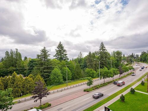 406 6285 King George Boulevard, Surrey, BC 