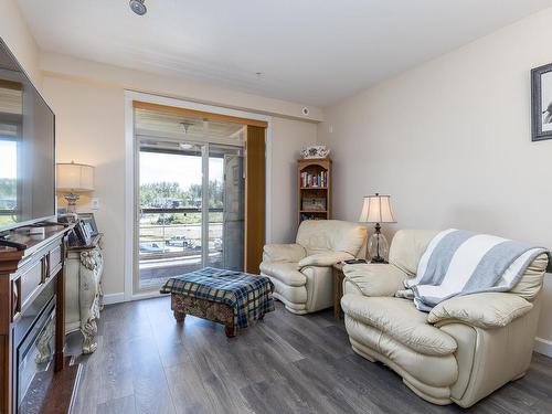 A307 20716 Willoughby Town Centre Drive, Langley, BC 