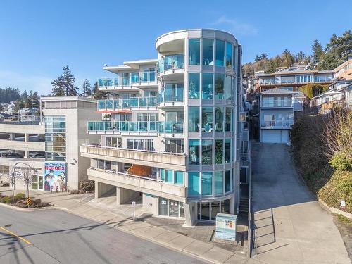 202 14955 Victoria Avenue, White Rock, BC 