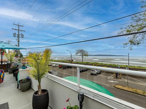 11 15563 Marine Drive, White Rock, BC 