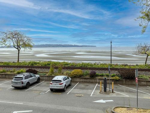 11 15563 Marine Drive, White Rock, BC 