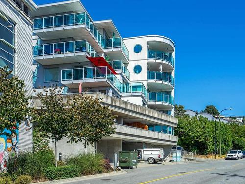 504 14955 Victoria Avenue, White Rock, BC 