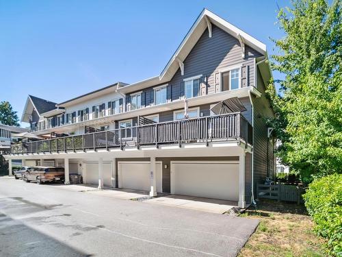 8 16357 15 Avenue, White Rock, BC 