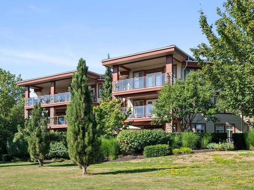 307 3355 Rosemary Heights Drive, Surrey, BC 