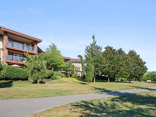 307 3355 Rosemary Heights Drive, Surrey, BC 