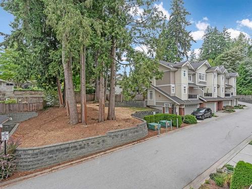 33 2925 King George Boulevard, Surrey, BC 