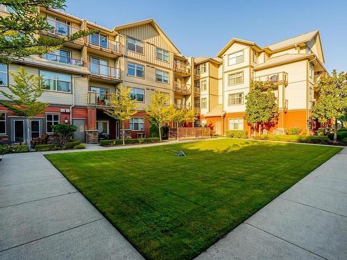 405 2511 King George Boulevard, Surrey, BC 