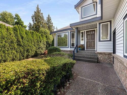 5973 Southpark Grove, Surrey, BC 