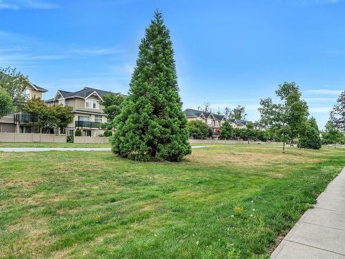 17 7374 194A Street, Surrey, BC 