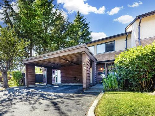 255 9452 Prince Charles Boulevard, Surrey, BC 