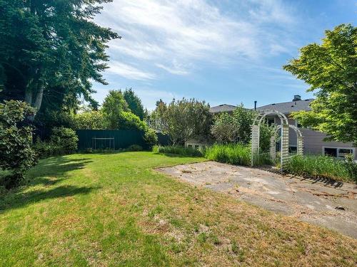 13715 Coldicutt Avenue, White Rock, BC 