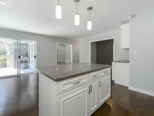 5962 Southpark Close, Surrey, BC 