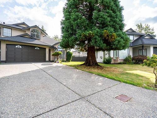 6481 Claytonwood Grove, Surrey, BC 