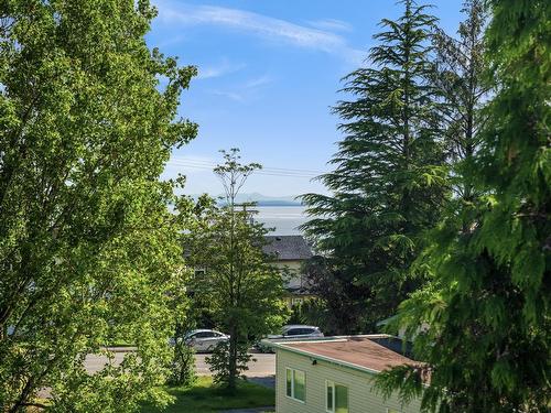 15438 Oxenham Avenue, White Rock, BC 