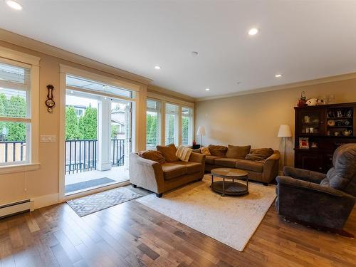 15489 Thrift Avenue, White Rock, BC 