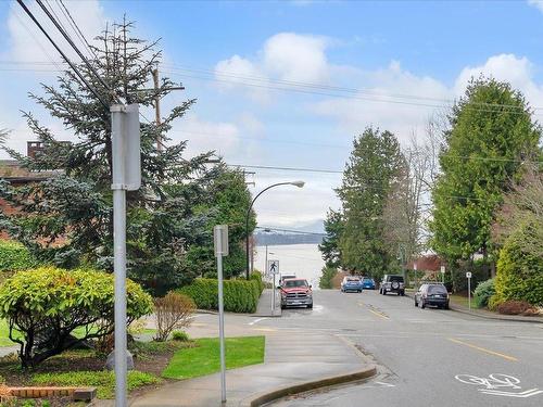 305 1319 Martin Street, White Rock, BC 