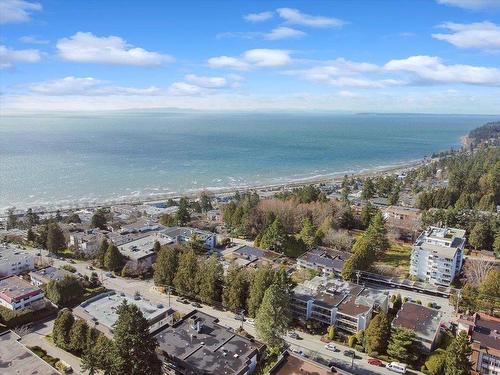 305 1319 Martin Street, White Rock, BC 