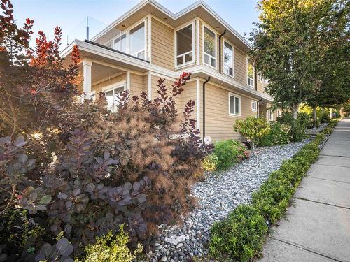 15093 Buena Vista Avenue, White Rock, BC 