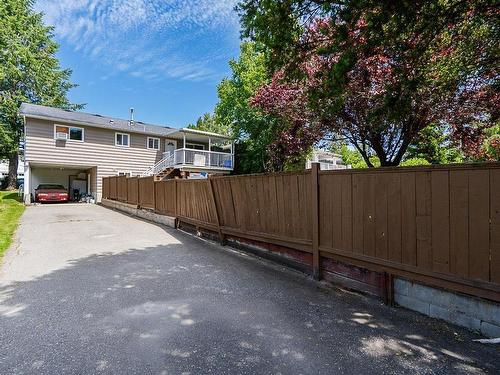 13728 Blackburn Avenue, White Rock, BC 