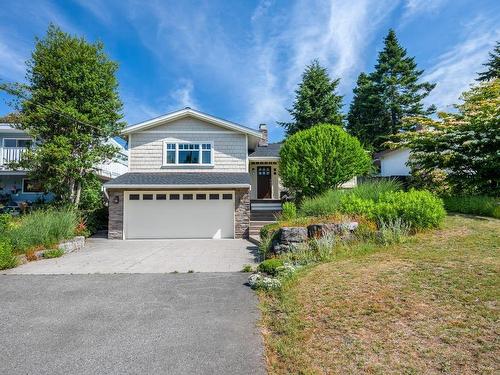 13715 Coldicutt Avenue, White Rock, BC 