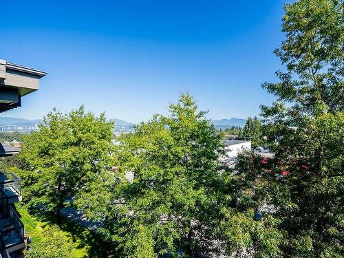 418 10866 City Parkway, Surrey, BC 