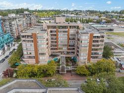 509 15111 RUSSELL AVENUE  White Rock, BC V4B 2P4