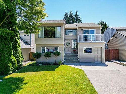 2216 Willoughby Way, Langley, BC 