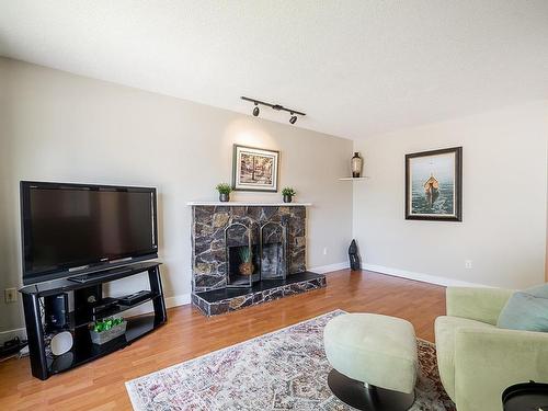 2216 Willoughby Way, Langley, BC 