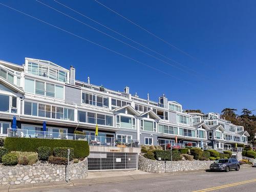 302 15165 Marine Drive, White Rock, BC 