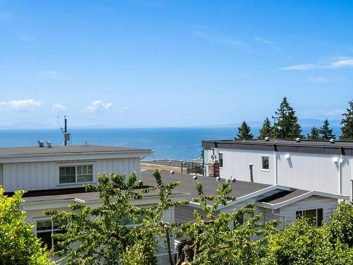 14772 Goggs Avenue, White Rock, BC 