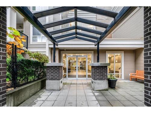 203 9655 King George Boulevard, Surrey, BC 